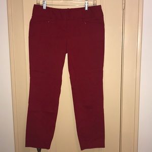 Signature Hook Front Ankle Pants in Red